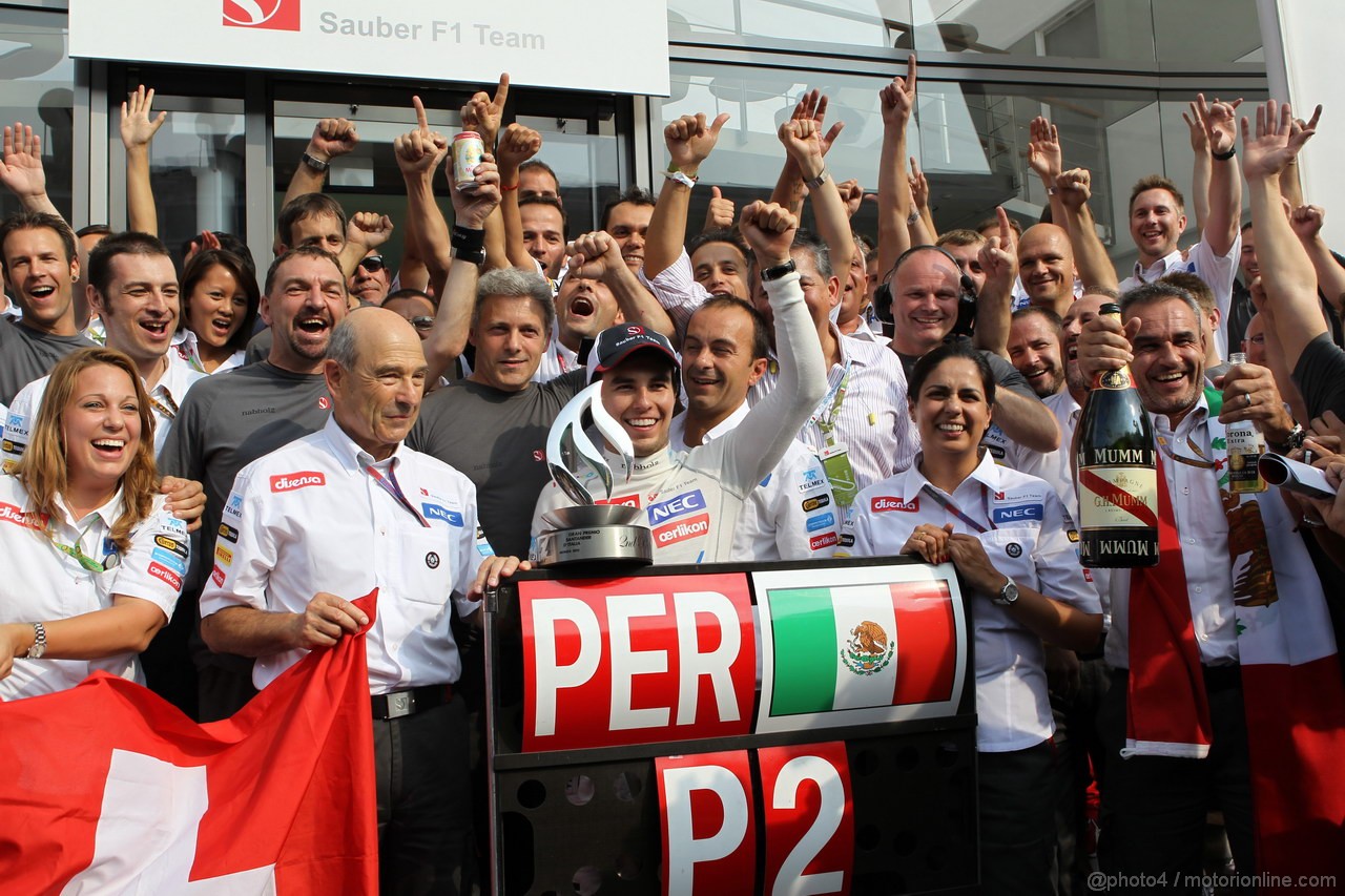 GP ITALIA, 09.09.2012- Gara, Festeggiamenti, secondo Sergio Prez (MEX) Sauber F1 Team C31