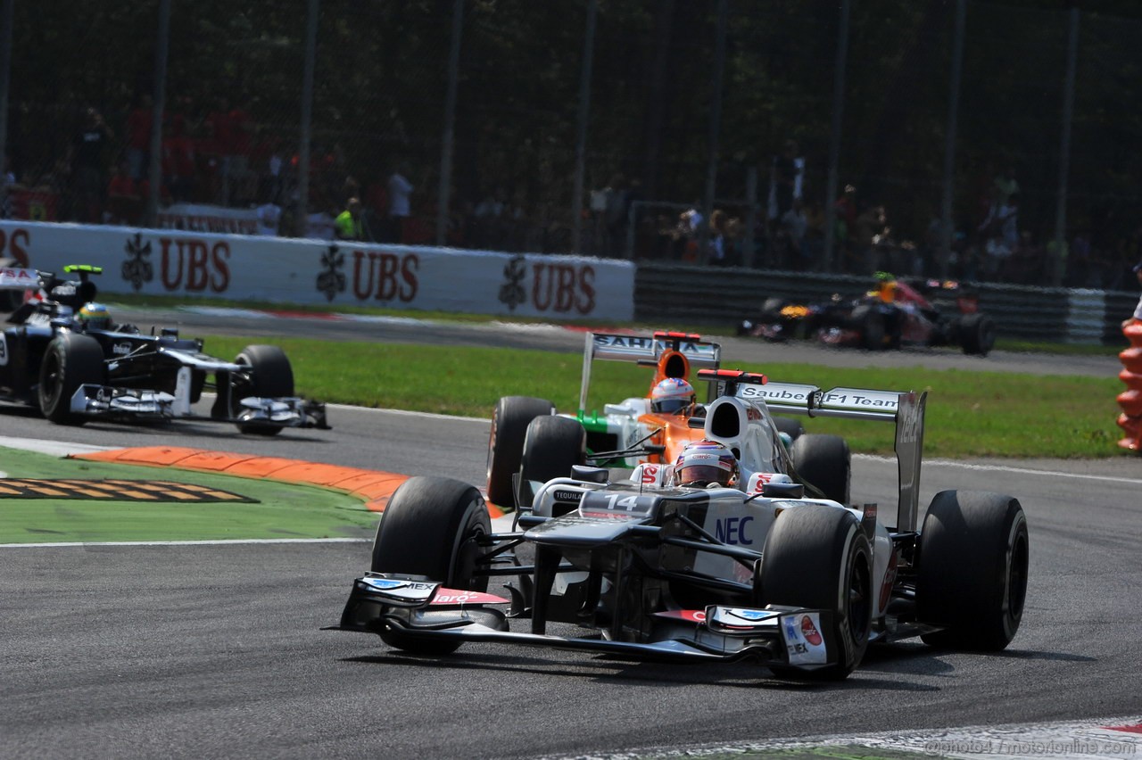 GP ITALIA, 09.09.2012- Gara, Kamui Kobayashi (JAP) Sauber F1 Team C31 davanti a Paul di Resta (GBR) Sahara Force India F1 Team VJM05 