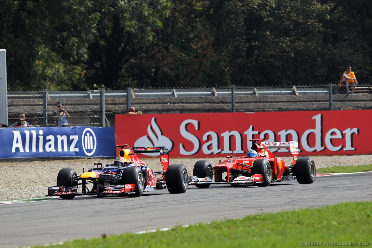 GP ITALIA, 09.09.2012- Gara, Sebastian Vettel (GER) Red Bull Racing RB8 e Fernando Alonso (ESP) Ferrari F2012 