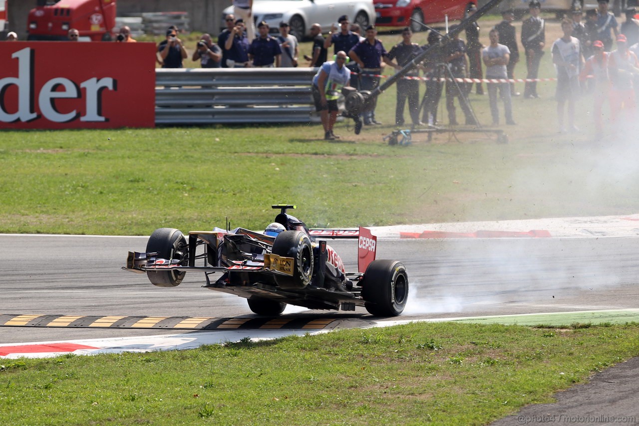 GP ITALIA, 09.09.2012- Gara, Crash, Jean-Eric Vergne (FRA) Scuderia Toro Rosso STR7 