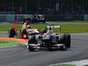 GP ITALIA, 09.09.2012- Gara, Kamui Kobayashi (JAP) Sauber F1 Team C31 davanti a Pedro de la Rosa (ESP) HRT Formula 1 Team F112 