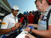 GP ITALIA, 06.09.2012- Autograph session, Narain Karthikeyan (IND) HRT Formula 1 Team F112 