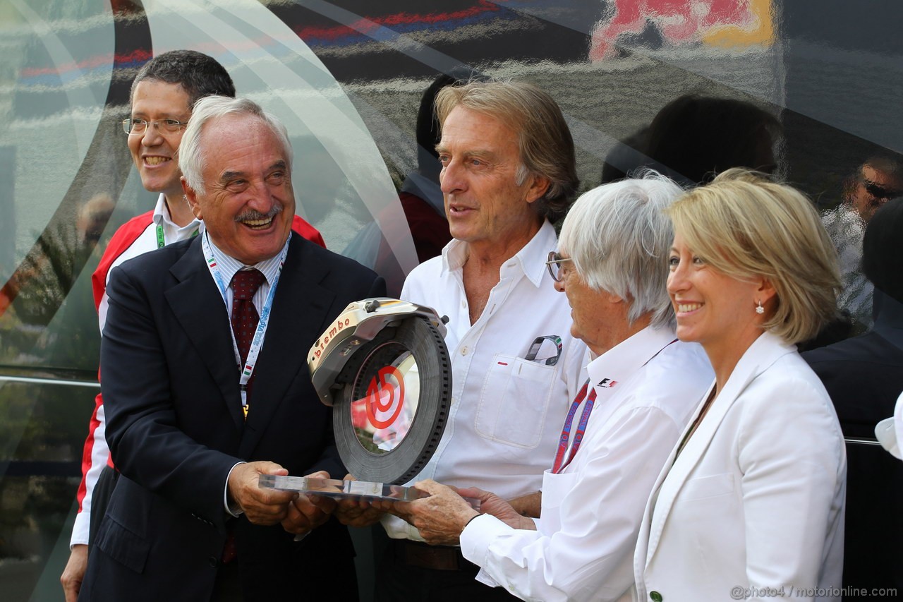 GP ITALIA, 08.09.2012-  Alberto Bombassei (ITA) Brembo CEO presents Bernie Ecclestone (GBR) CEO Formula One Group (FOM) with a special Brembo brake to commemorate the 50th anniversary of the company with Luca Cordero di Montezemolo (ITA), President Ferrari  