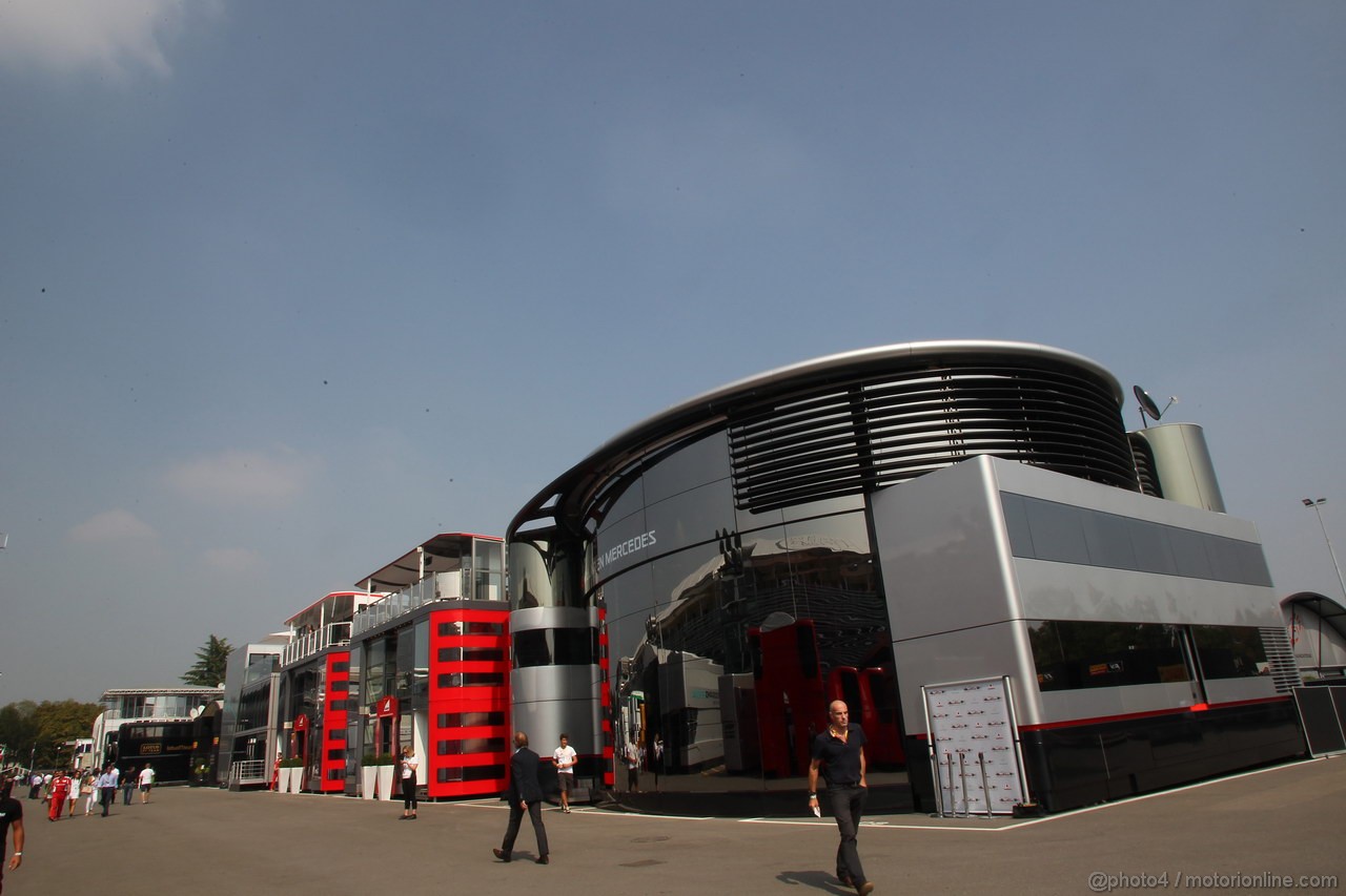 GP ITALIA, 08.09.2012- Qualifiche, Paddock