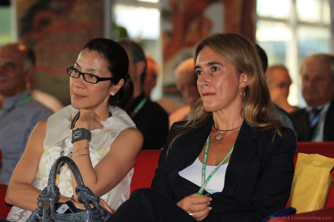 GP ITALIA, 07.09.2012- Michelle Yeoh, wife of Jean Todt (FRA) e Dott.ssa Alessandra Corrias, for Fondazione Operation Smile