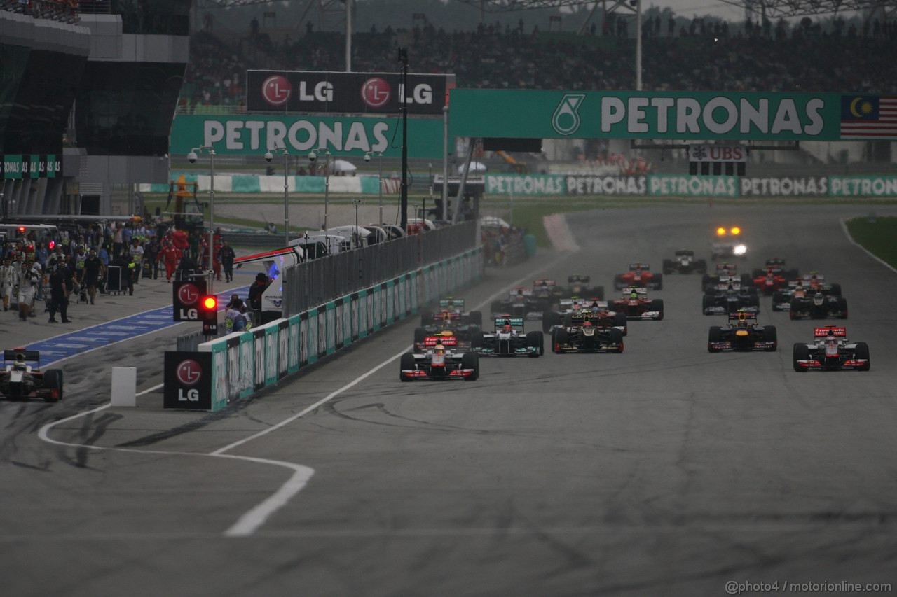 GP MALESIA, 25.03.2012- Gara, Start of the race 