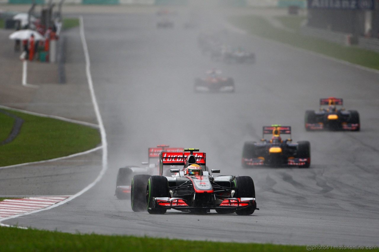 GP MALESIA, 25.03.2012- Gara, Lewis Hamilton (GBR) McLaren Mercedes MP4-27 