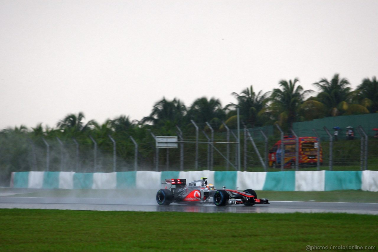 GP MALESIA, 25.03.2012- Gara, Lewis Hamilton (GBR) McLaren Mercedes MP4-27 