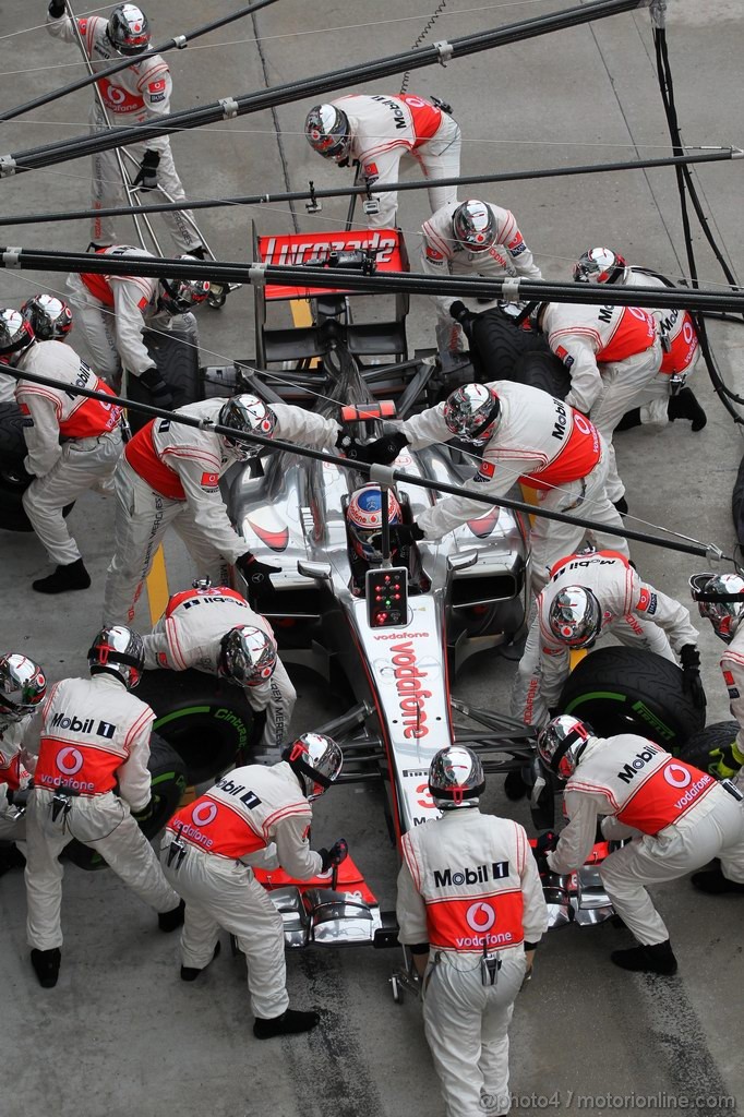 GP MALESIA, 25.03.2012- Gara, Jenson Button (GBR) McLaren Mercedes MP4-27 