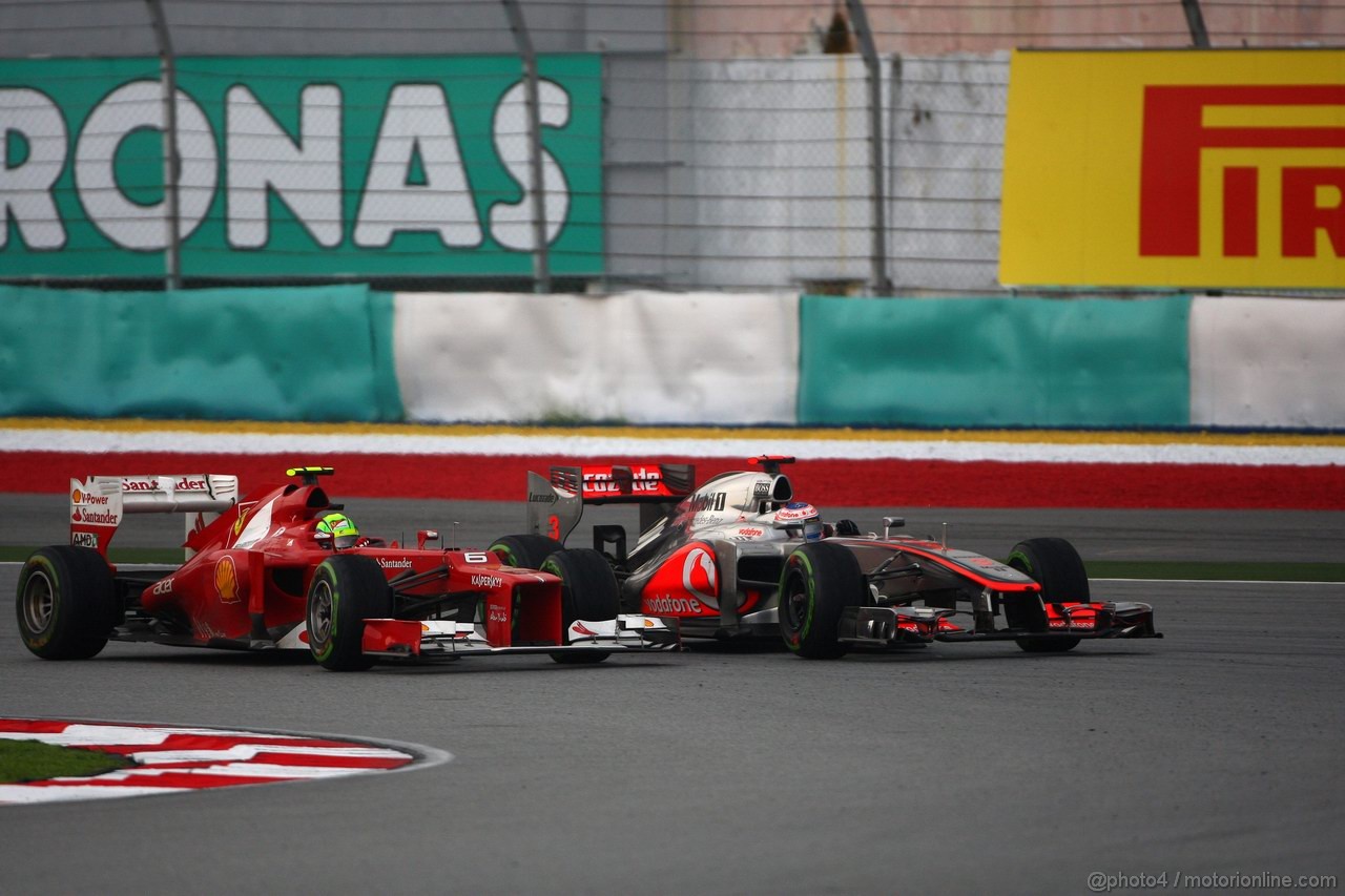 GP MALESIA, 25.03.2012- Gara, Felipe Massa (BRA) Ferrari F2012 e Jenson Button (GBR) McLaren Mercedes MP4-27 