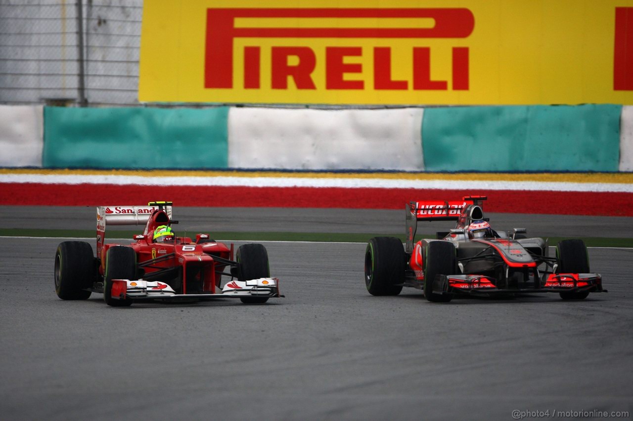 GP MALESIA, 25.03.2012- Gara, Felipe Massa (BRA) Ferrari F2012 e Jenson Button (GBR) McLaren Mercedes MP4-27 