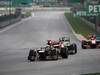 GP MALESIA, 25.03.2012- Gara, Daniel Ricciardo (AUS) Scuderia Toro Rosso STR7 e Nico Rosberg (GER) Mercedes AMG F1 W03 