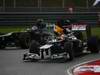 GP MALESIA, 25.03.2012- Gara, Vitaly Petrov (RUS) Caterham F1 Team CT01 e Pastor Maldonado (VEN) Williams F1 Team FW34 