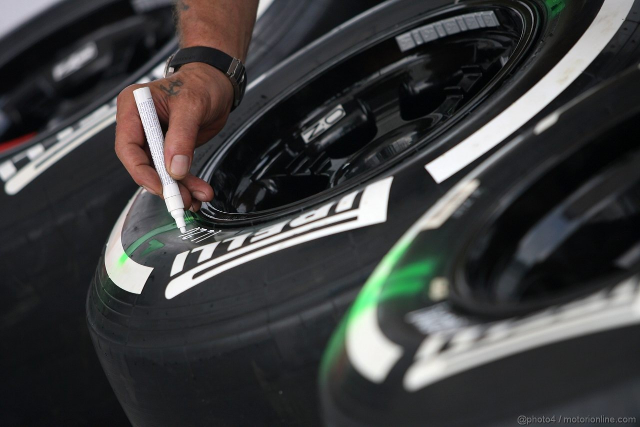 GP MALESIA, 22.03.2012- Pirelli Tyres 