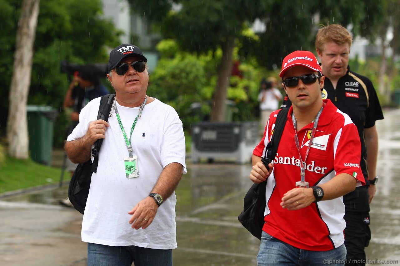 GP MALESIA, 22.03.2012- Felipe Massa (BRA) Ferrari F2012 e his father Luis Antonio Massa (BRA)