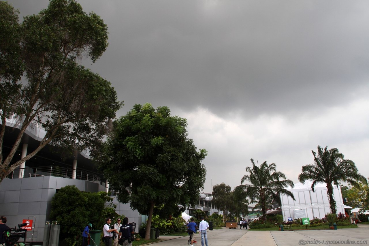 GP MALESIA, 22.03.2012- Paddock