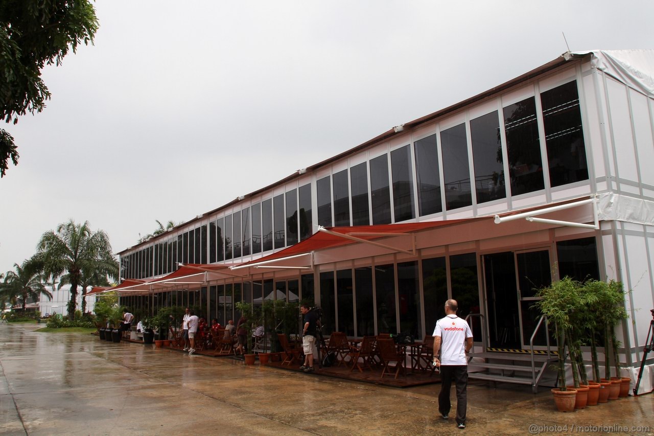 GP MALESIA, 22.03.2012- Paddock