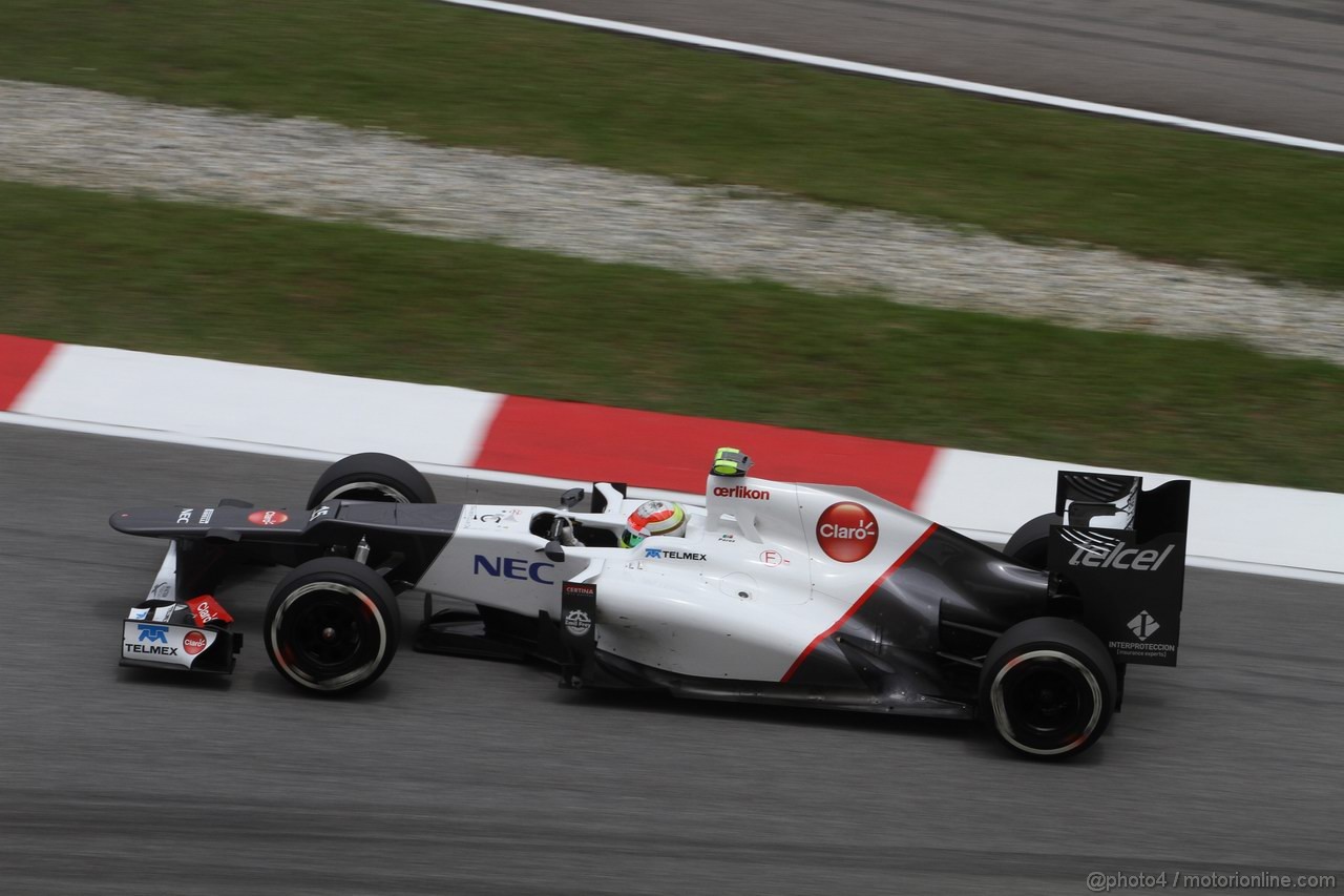 GP MALESIA, 24.03.2012- Prove Libere 3, Sabato, Sergio Pérez (MEX) Sauber F1 Team C31 