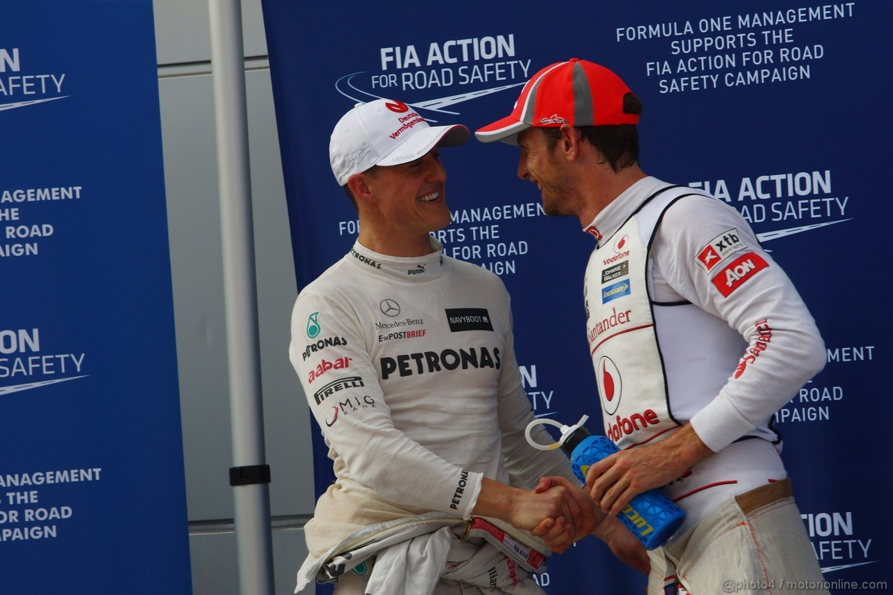 GP MALESIA, 24.03.2012- Qualifiche, Michael Schumacher (GER) Mercedes AMG F1 W03 terzo e Jenson Button (GBR) McLaren Mercedes MP4-27 secondo 