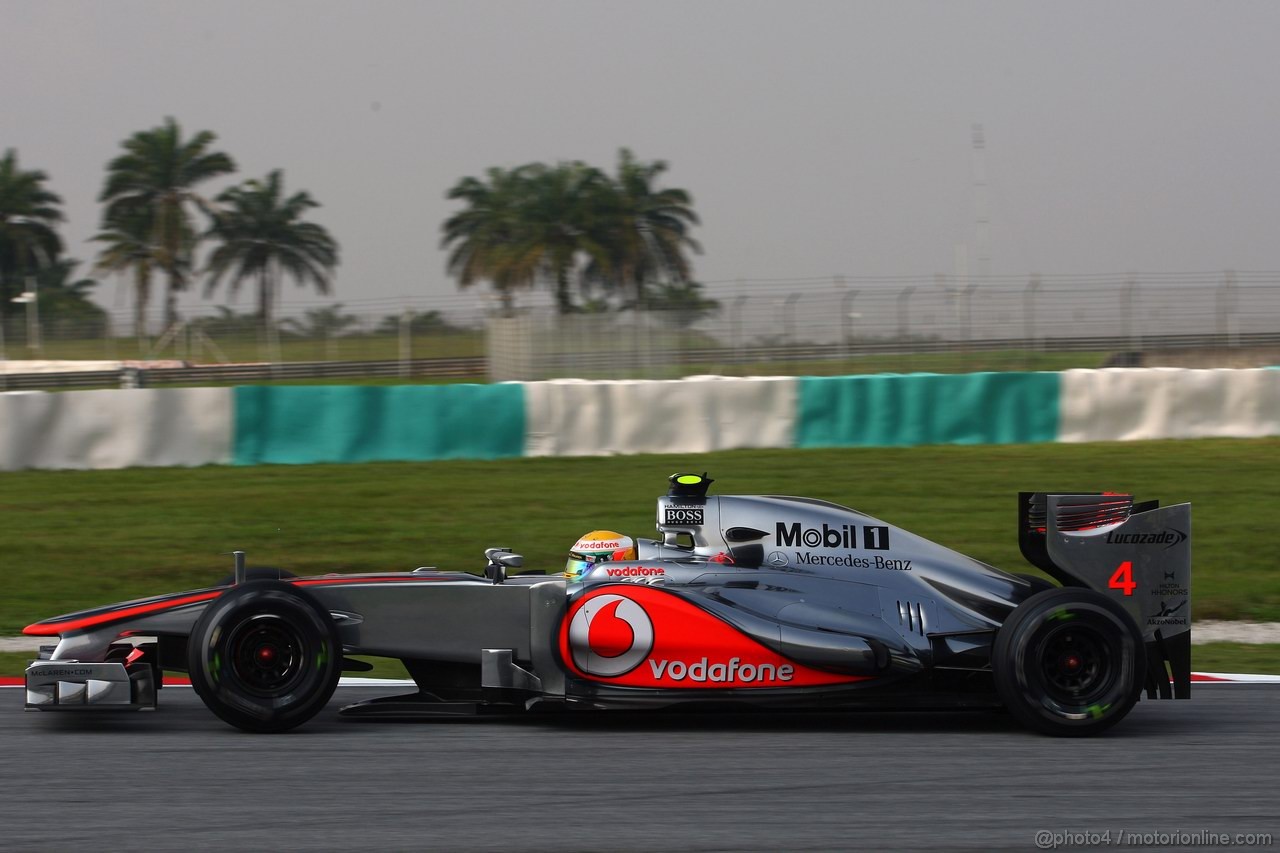 GP MALESIA, 23.03.2012- Prove Libere 1, Lewis Hamilton (GBR) McLaren Mercedes MP4-27 