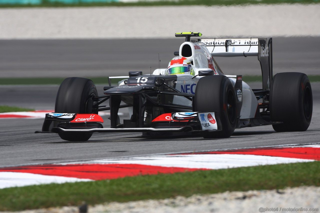 GP MALESIA, 23.03.2012- Prove Libere 1, Sergio Pérez (MEX) Sauber F1 Team C31 