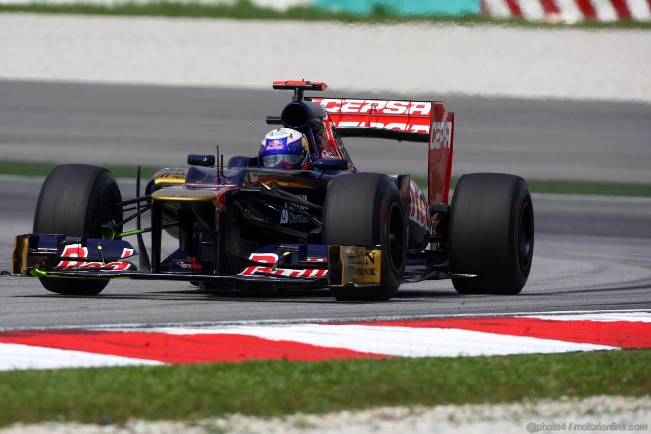 GP MALESIA, 23.03.2012- Prove Libere 1, Daniel Ricciardo (AUS) Scuderia Toro Rosso STR7 