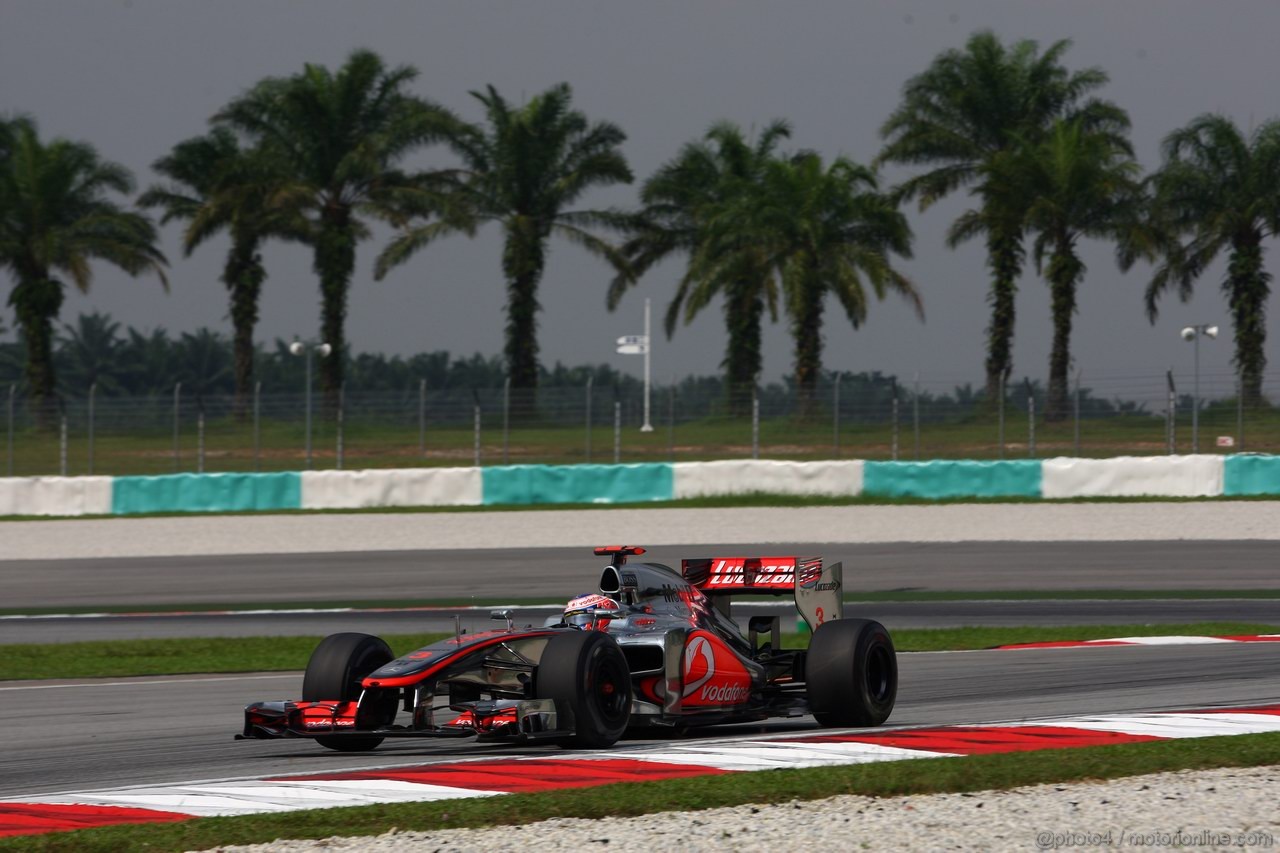 GP MALESIA, 23.03.2012- Prove Libere 1, Jenson Button (GBR) McLaren Mercedes MP4-27 