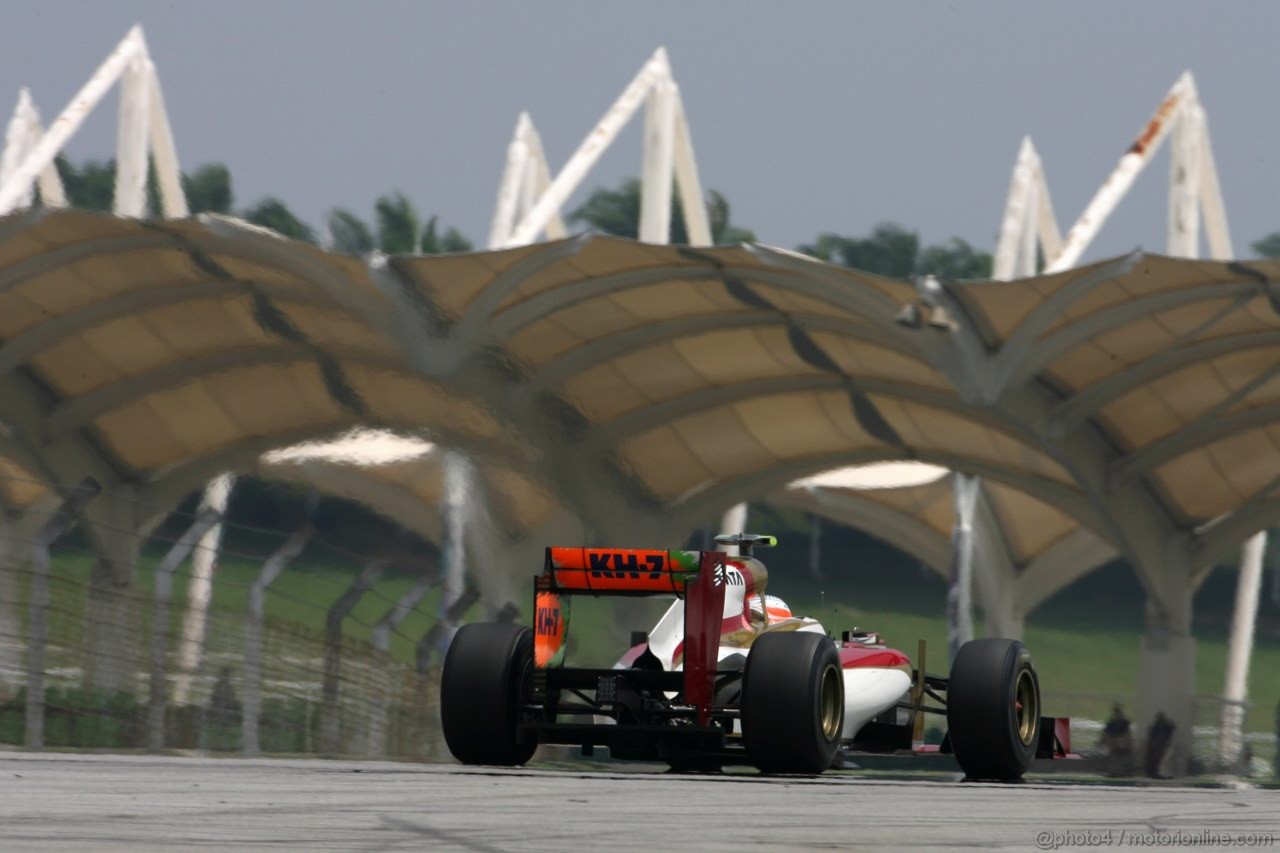 GP MALESIA, 23.03.2012- Narain Karthikeyan (IND) HRT Formula 1 Team F112 