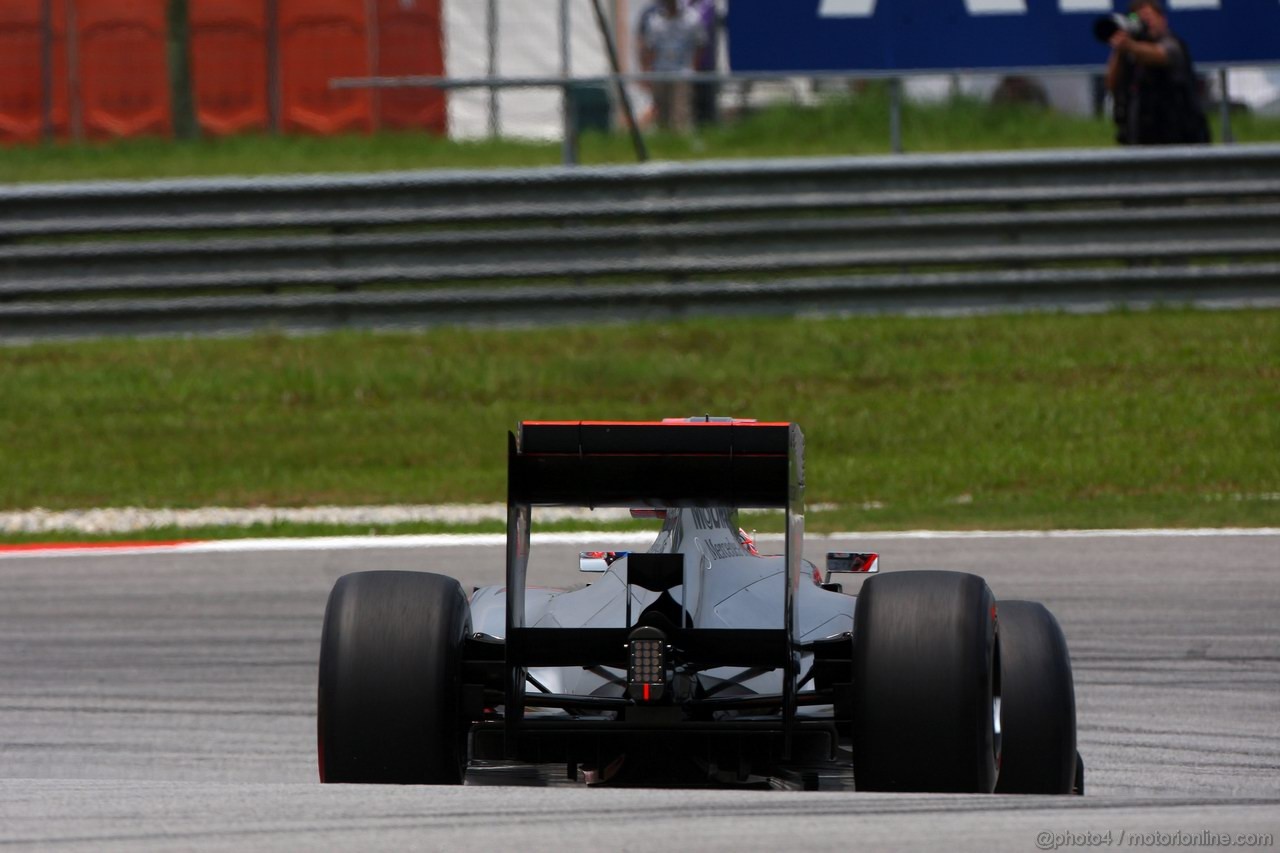 GP MALESIA, 23.03.2012- Prove Libere 2, Jenson Button (GBR) McLaren Mercedes MP4-27 