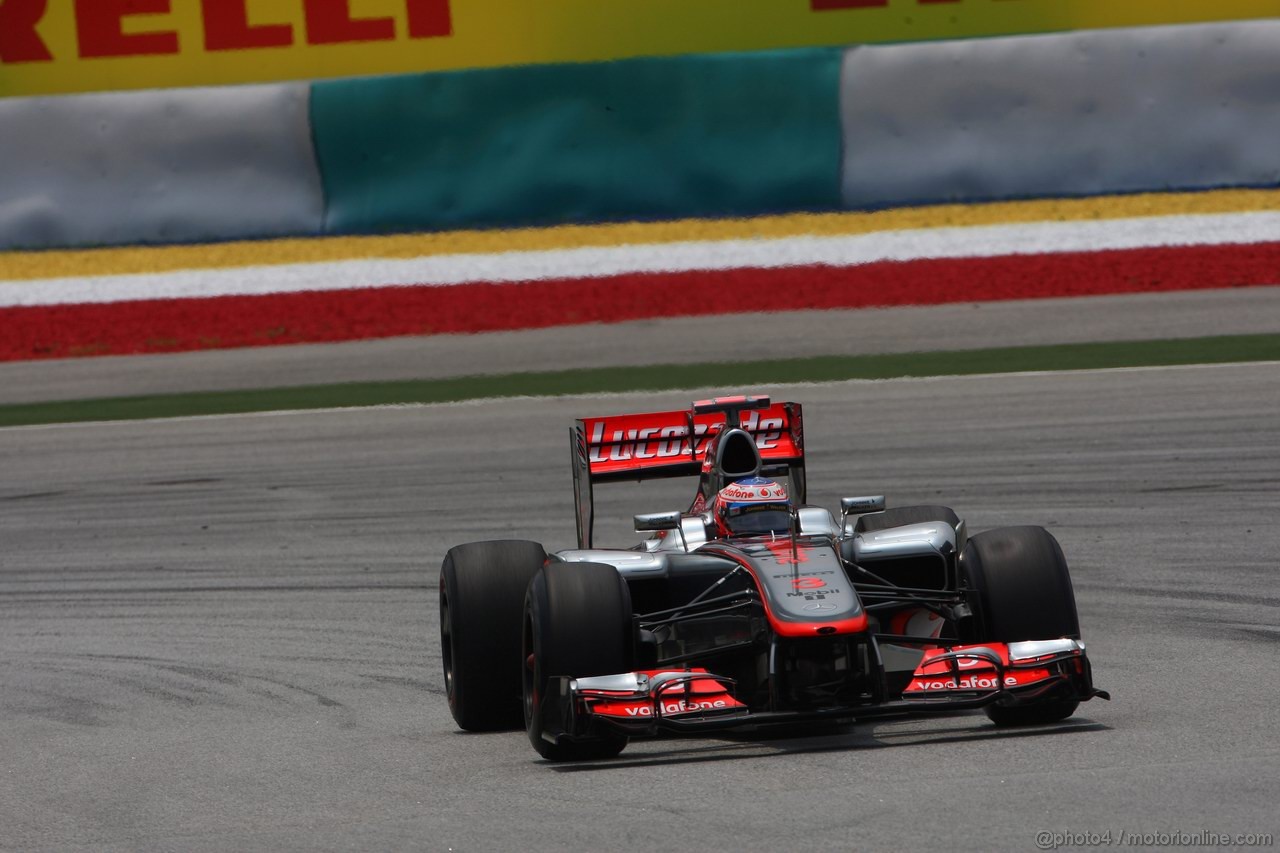 GP MALESIA, 23.03.2012- Prove Libere 2, Jenson Button (GBR) McLaren Mercedes MP4-27 