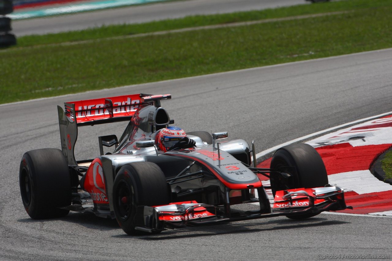 GP MALESIA, 23.03.2012- Prove Libere 2, Jenson Button (GBR) McLaren Mercedes MP4-27 