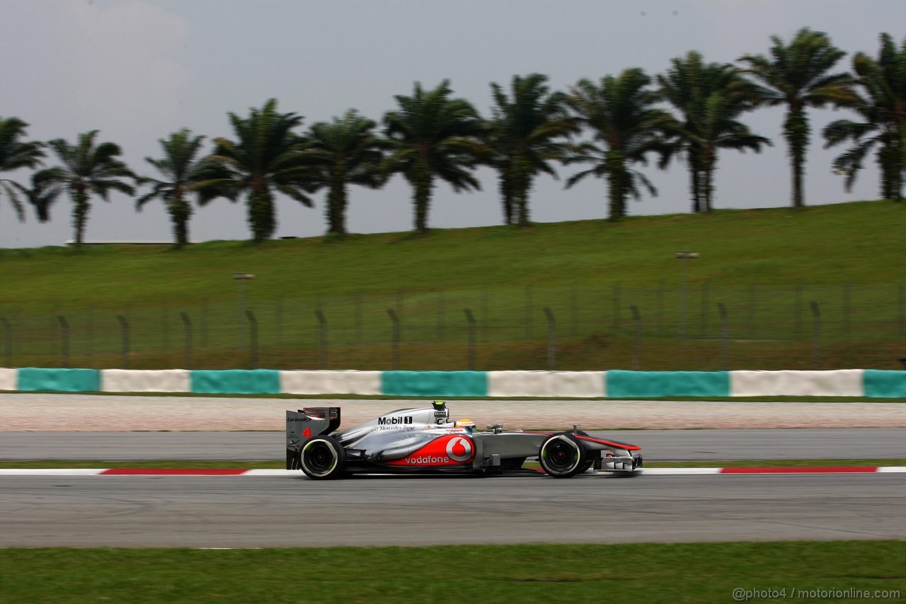 GP MALESIA, 23.03.2012- Prove Libere 2, Lewis Hamilton (GBR) McLaren Mercedes MP4-27 