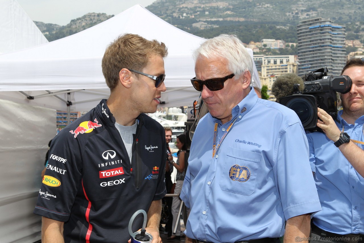 GP MONACO, 27.05.2012- Charlie Whiting (GBR), Gara director e safety delegate  e Sebastian Vettel (GER) Red Bull Racing RB8