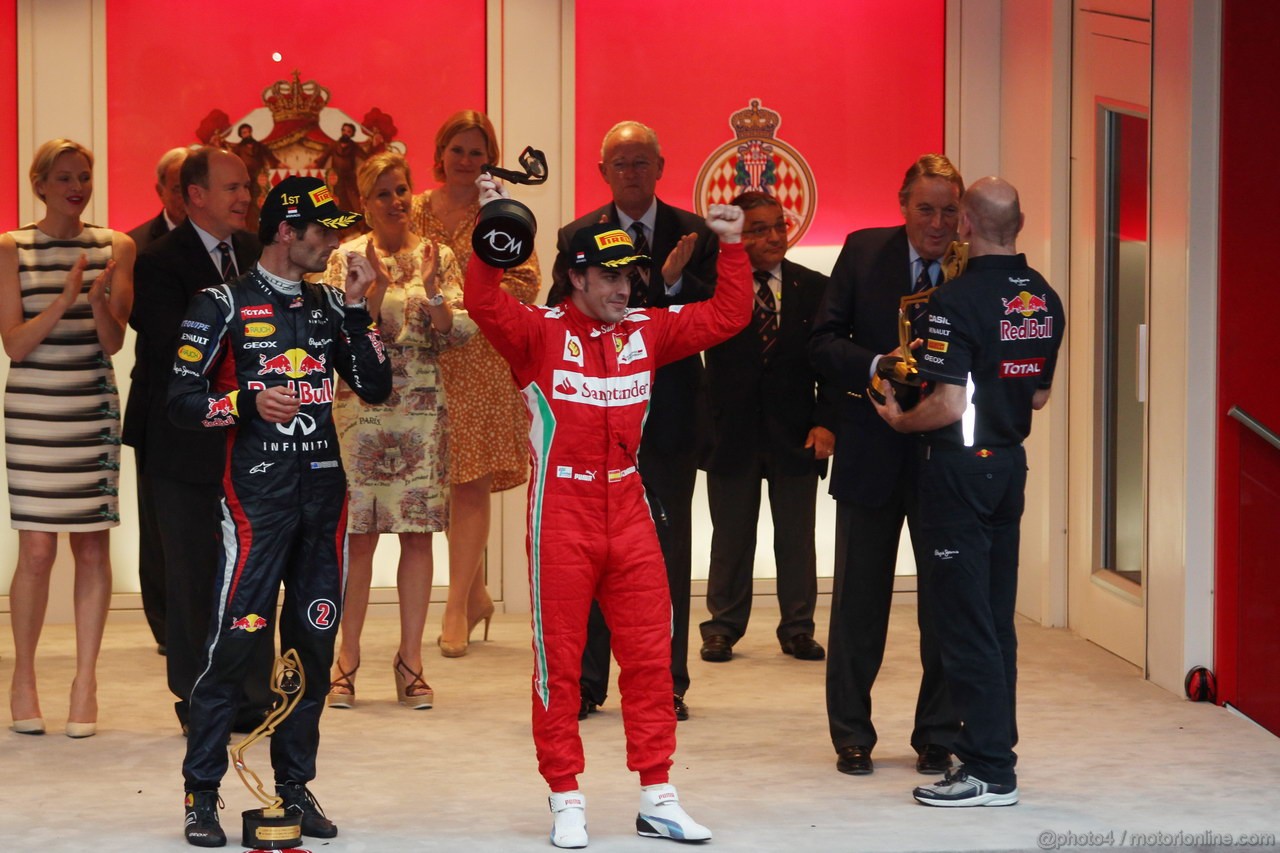 GP MONACO, 27.05.2012- Gara, Mark Webber (AUS) Red Bull Racing RB8 vincitore e terzo Fernando Alonso (ESP) Ferrari F2012 