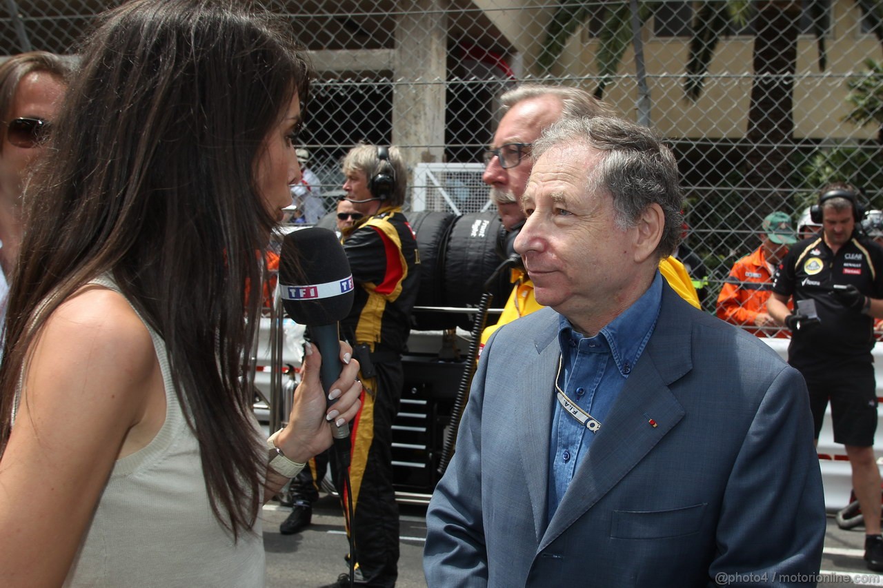 GP MONACO, 27.05.2012- Gara, Marion Jolles (FRA) girlfriend of Romain Grosjean (FRA) e Jean Todt (FRA), President FIA 
