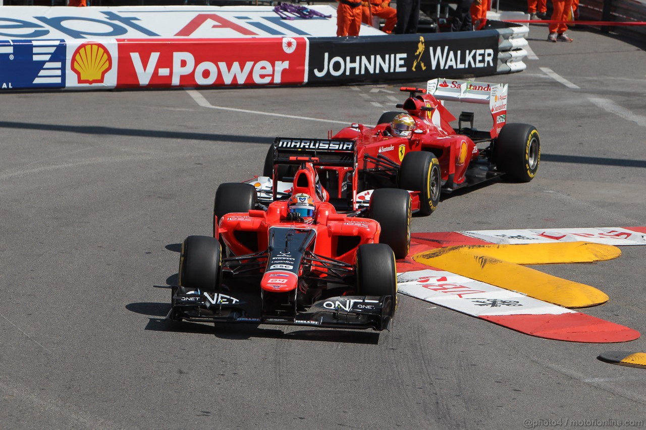 GP MONACO, 24.05.2012- Prove Libere 1, Timo Glock (GER) Marussia F1 Team MR01 e Fernando Alonso (ESP) Ferrari F2012 