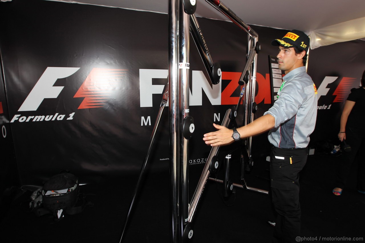 GP MONACO, 24.05.2012- Fan Zone, Lucas Di Grassi (BRA), Pirelli Test driver