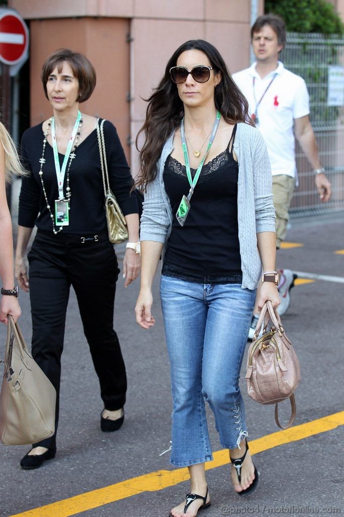 GP MONACO, 26.05.2012- Viviane e Bianca, mother e sister of Bruno Senna (BRA) Williams F1 Team FW34 