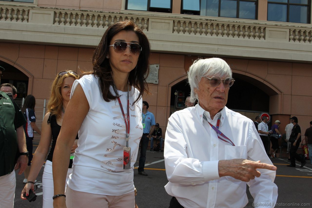GP MONACO, 26.05.2012-  Qualifiche, Bernie Ecclestone (GBR), President e CEO of Formula One Management  e his fiance Fabiana Flosi (BRA), girlfriend of Bernie Ecclestone 
