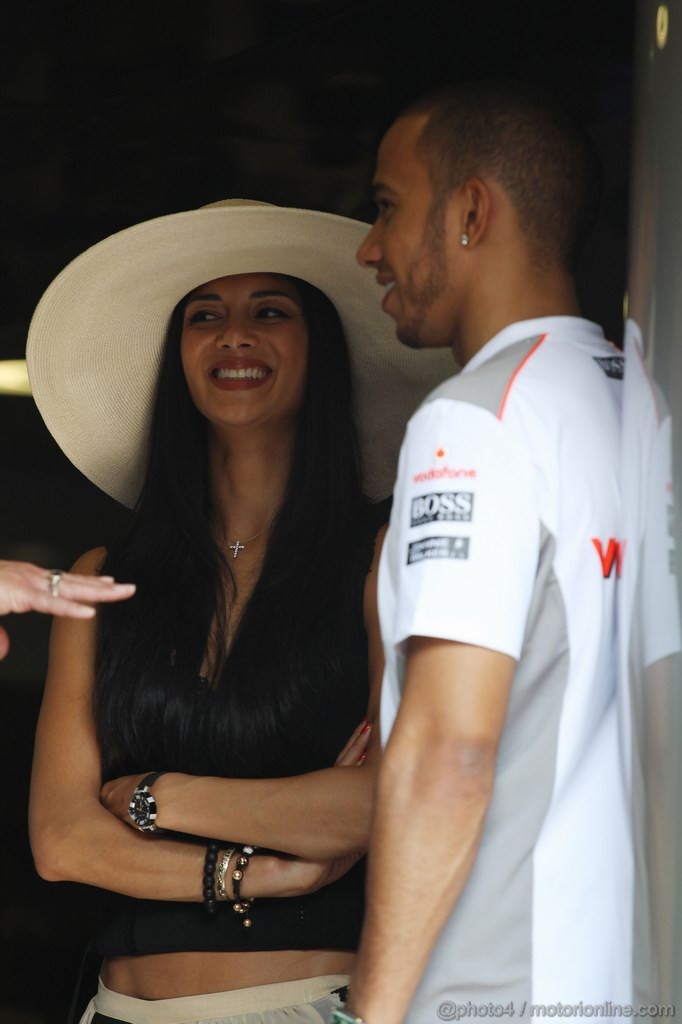 GP MONACO, 26.05.2012-  Lewis Hamilton (GBR) McLaren Mercedes MP4-27 e Domenica Nicole Scherzinger (USA)