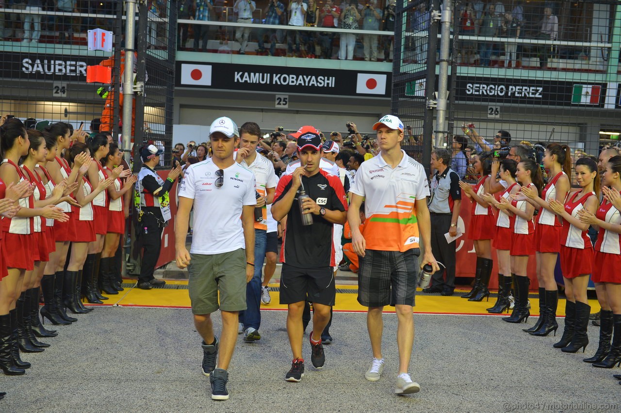 GP SINGAPORE, 23.09.2012 - Nico Rosberg (GER) Mercedes AMG F1 W03, Timo Glock (GER) Marussia F1 Team MR01, Nico Hulkenberg (GER) Sahara Force India F1 Team VJM05