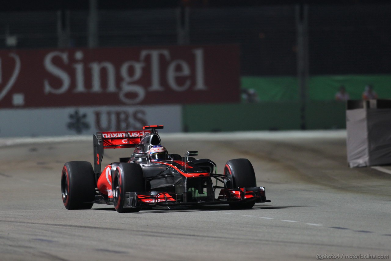 GP SINGAPORE, 23.09.2012 - Gara, Jenson Button (GBR) McLaren Mercedes MP4-27