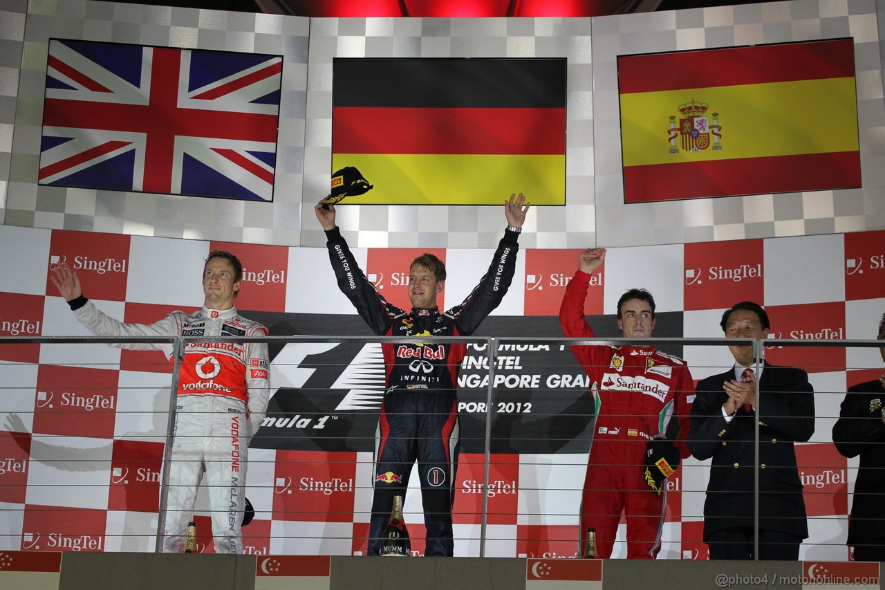 GP SINGAPORE, 23.09.2012 - Podium: winner Sebastian Vettel (GER) Red Bull Racing RB8, 2nd Jenson Button (GBR) McLaren Mercedes MP4-27, 3rd Fernando Alonso (ESP) Ferrari F2012