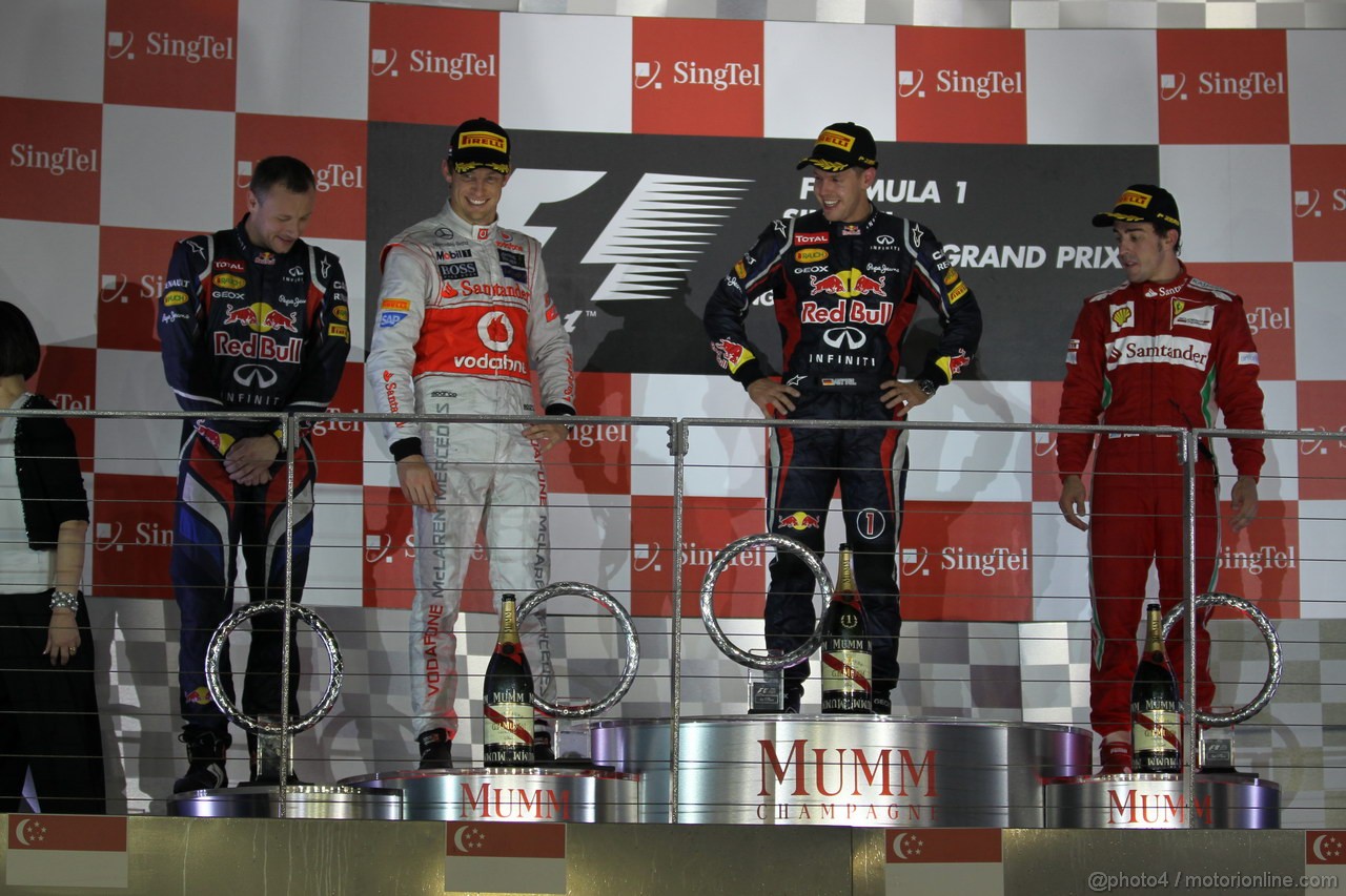 GP SINGAPORE, 23.09.2012 - Podium: winner Sebastian Vettel (GER) Red Bull Racing RB8, 2nd Jenson Button (GBR) McLaren Mercedes MP4-27, 3rd Fernando Alonso (ESP) Ferrari F2012