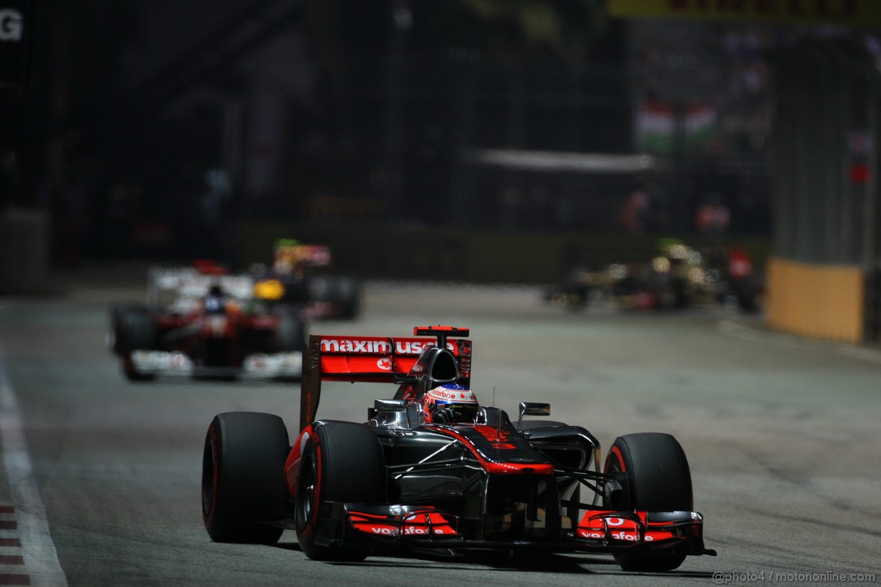 GP SINGAPORE, 23.09.2012 - Gara, Jenson Button (GBR) McLaren Mercedes MP4-27