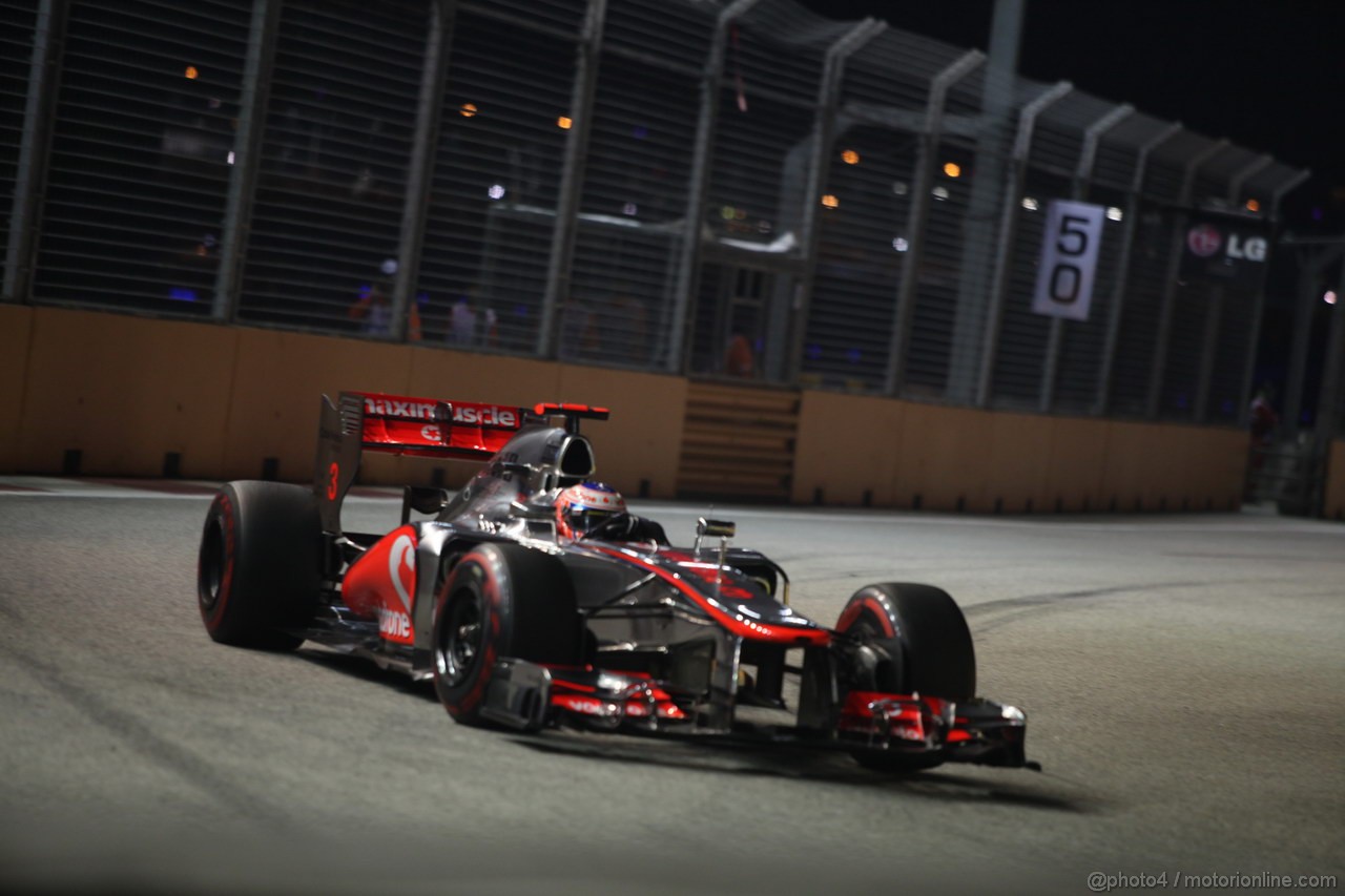 GP SINGAPORE, 23.09.2012 - Gara, Jenson Button (GBR) McLaren Mercedes MP4-27