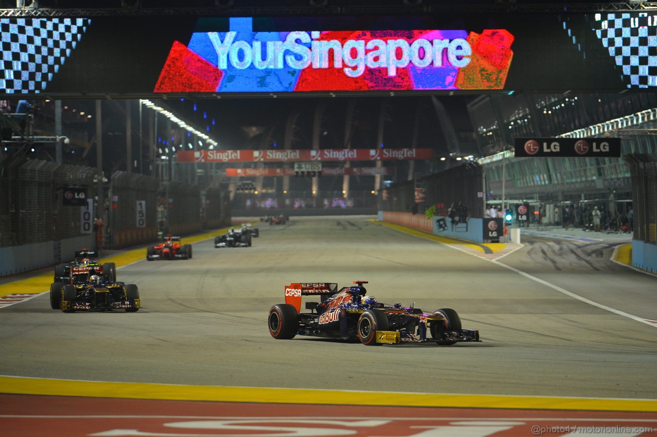 GP SINGAPORE, 23.09.2012 - Gara, Daniel Ricciardo (AUS) Scuderia Toro Rosso STR7