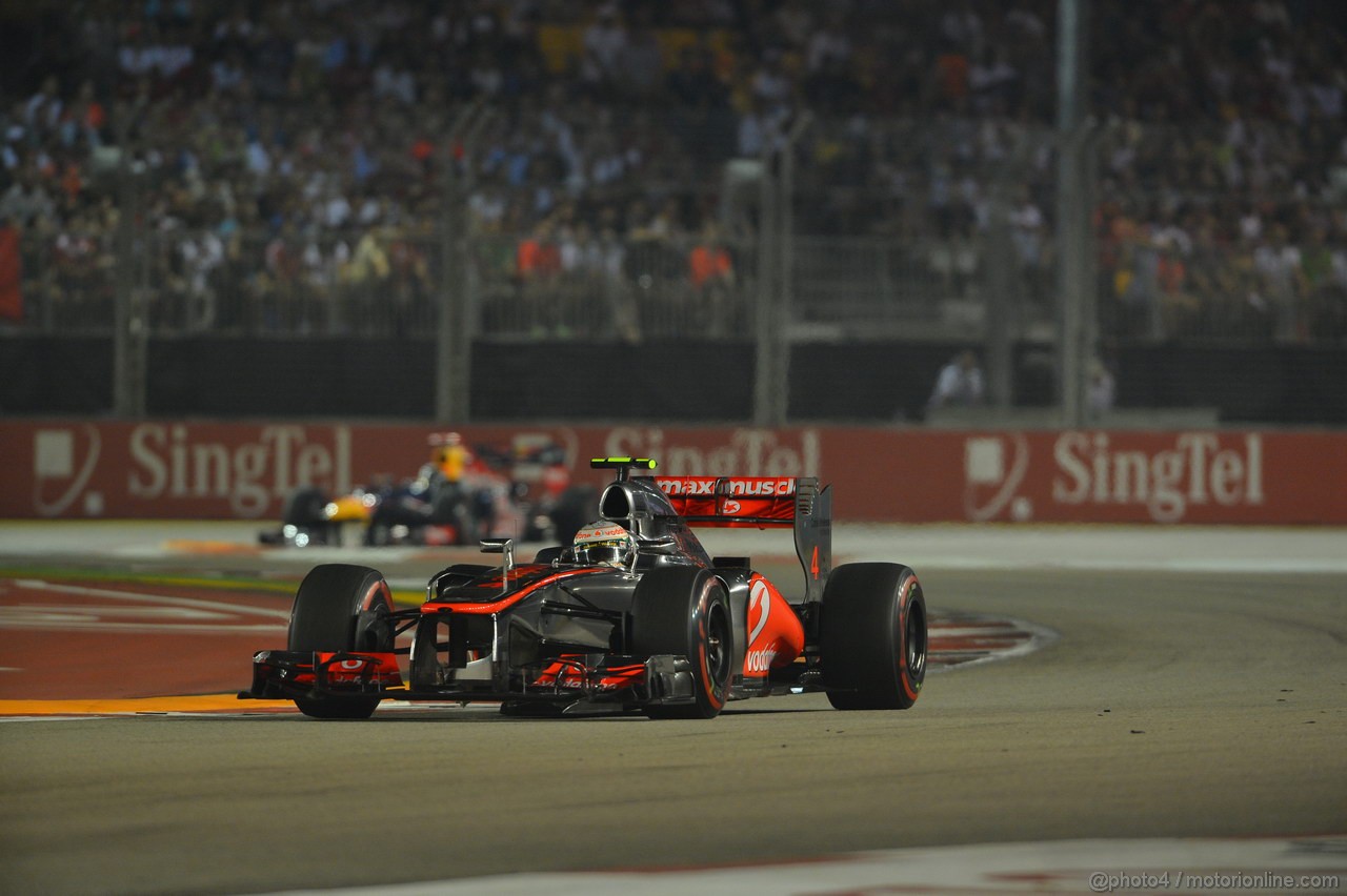 GP SINGAPORE, 23.09.2012 - Gara, Lewis Hamilton (GBR) McLaren Mercedes MP4-27