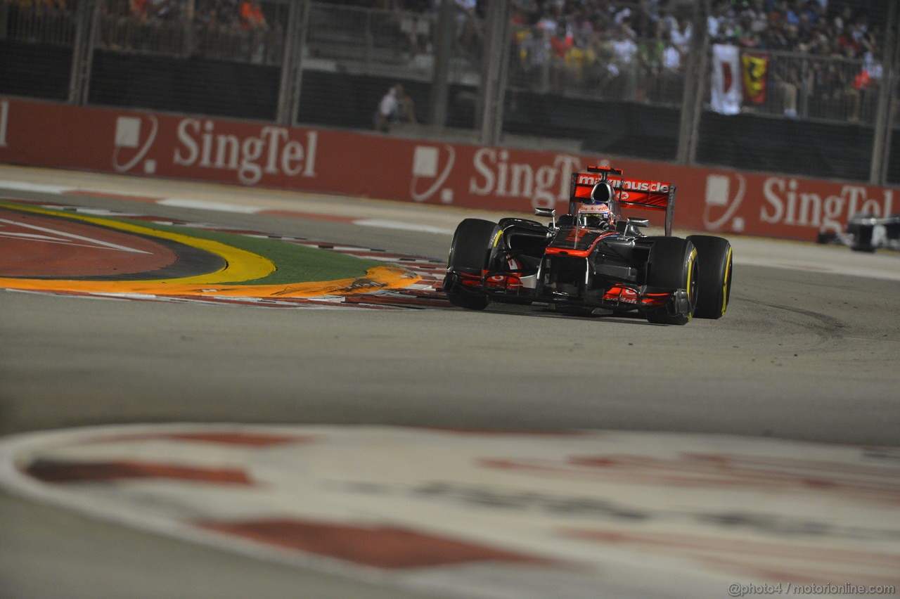 GP SINGAPORE, 23.09.2012 - Gara, Jenson Button (GBR) McLaren Mercedes MP4-27