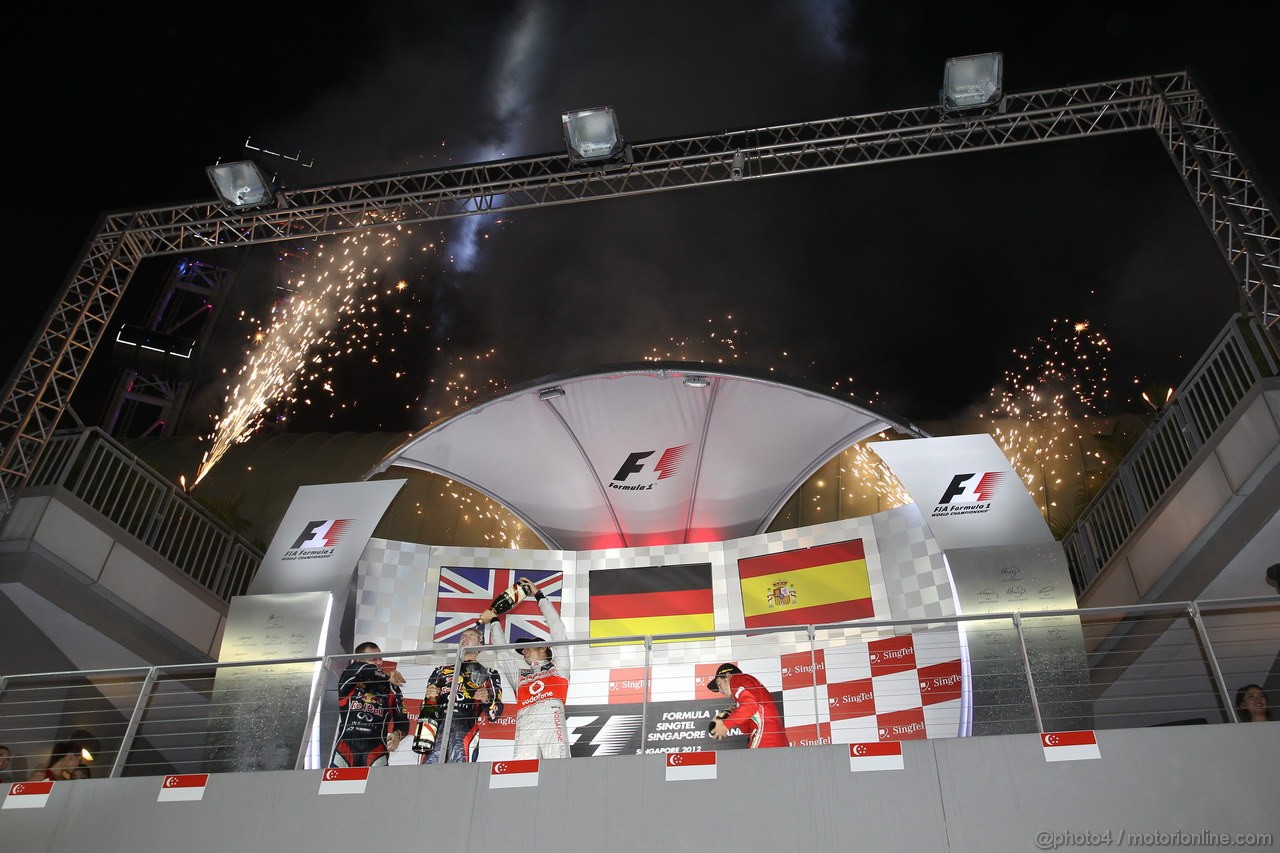 GP SINGAPORE, 23.09.2012 - Podium, winner Sebastian Vettel (GER) Red Bull Racing RB8, 2nd Jenson Button (GBR) McLaren Mercedes MP4-27, 3rd Fernando Alonso (ESP) Ferrari F2012